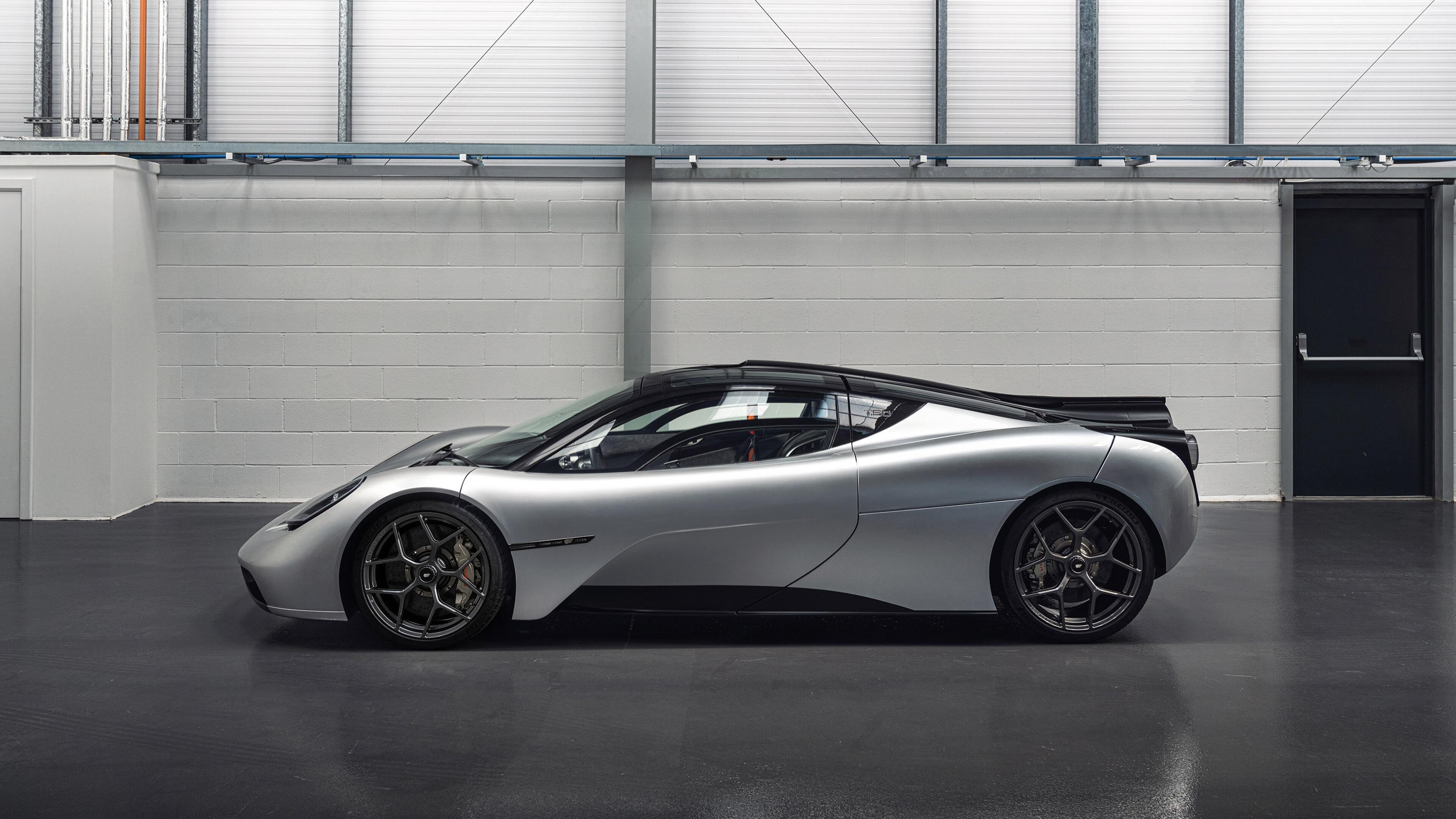 意甲球队使用穿戴式设备监测恢复进程的技术验证