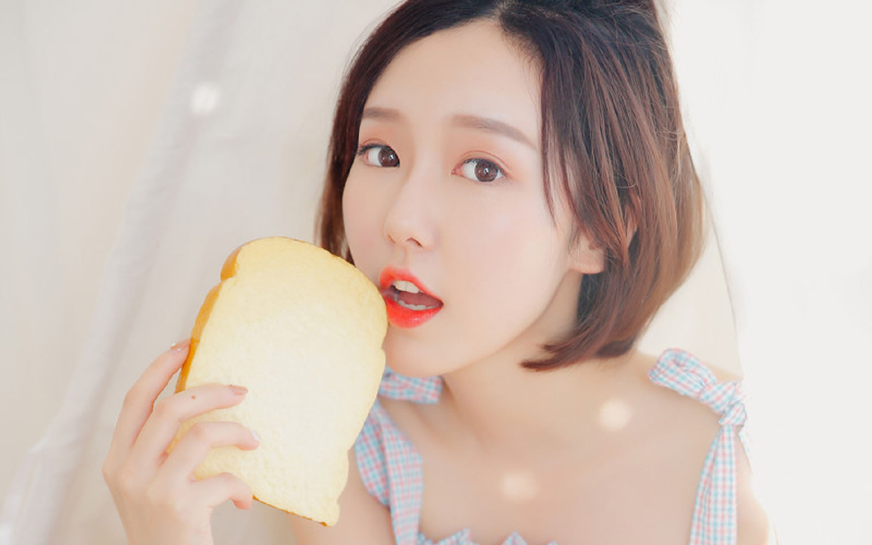 王嘉男跳远超标刷新赛会纪录,王嘉男跳远夺冠